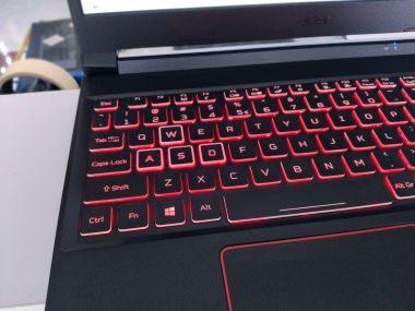 ACER NITRO 5 AN515-55 i5-10300H | 16GB | 512GB | GTX 1650Ti 4GB | 15.6″ FHD 144Hz | W11 HOME