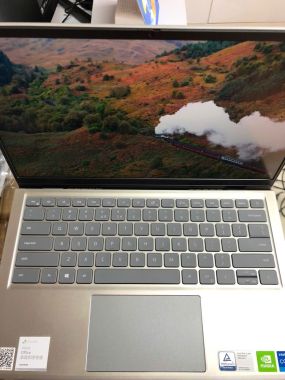 [Like New] Dell inspiron 5410 /  Intel Core i7-11370 / Ram 16G /  SSD 512GB /  Màn hình  14