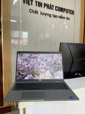 [ Likw new] Dell latitude 5530，Intel Core i7-1270/ RAM 8G / SSD 256G NVMe /màn 15.6