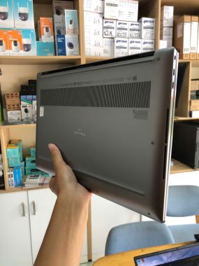 [Like New] DELL  Precision 5560 / Intel Xeon W-11955M /Ram 16G / SSD 512GB / Card rời RTXA2000 /  Màn hình  15,6