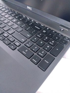 DELL LATITUDE 5520 i5-1145G7 RAM 8GB SSD 256GB 15.6