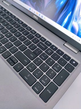 DELL LATITUDE 5540 | i7-1365U | 8GB | 256GB | 15.6