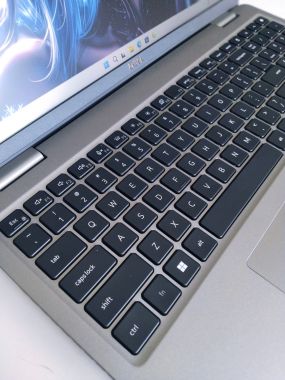 DELL LATITUDE 5540 | i7-1365U | 8GB | 256GB | 15.6