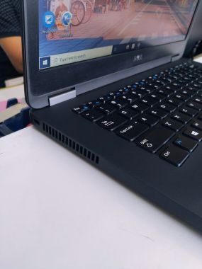 DELL LATITUDE E7470 | i5-6300U | 8GB | 256GB | 14