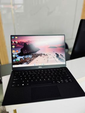 Dell XPS 7390 i7-10710U RAM 16G SSD 512G 13.3