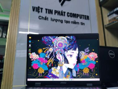 MSI CROSSHAIR 17 i7-14700HX | 32GB | 1TB | RTX 4060 8GB | 17.3