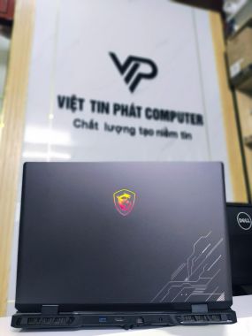 MSI CROSSHAIR 17 i7-14700HX | 32GB | 1TB | RTX 4060 8GB | 17.3