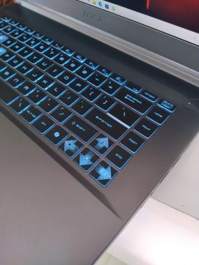 MSI THIN 15 B12VE i7 12650H | 16GB | 1TB | RTX 4050 6G | 15.6