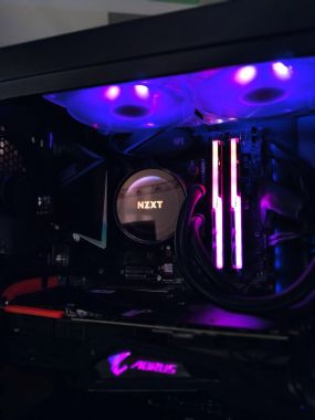 PC AERO TITAN X i7-9700 16GB SSD NVME 250GB HDD 1TB RTX 2070 SUPER